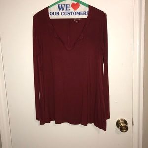 Long sleeve v-neck from hollister.